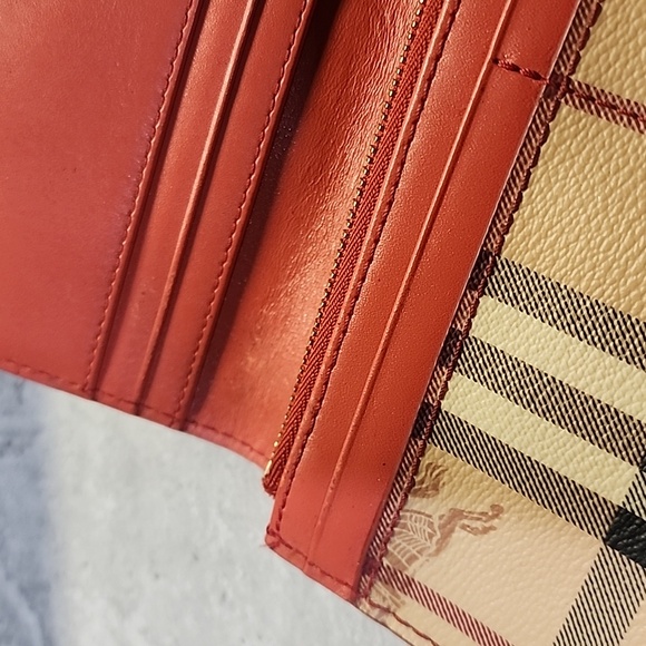 Burberry wallet - Picture 11 of 13